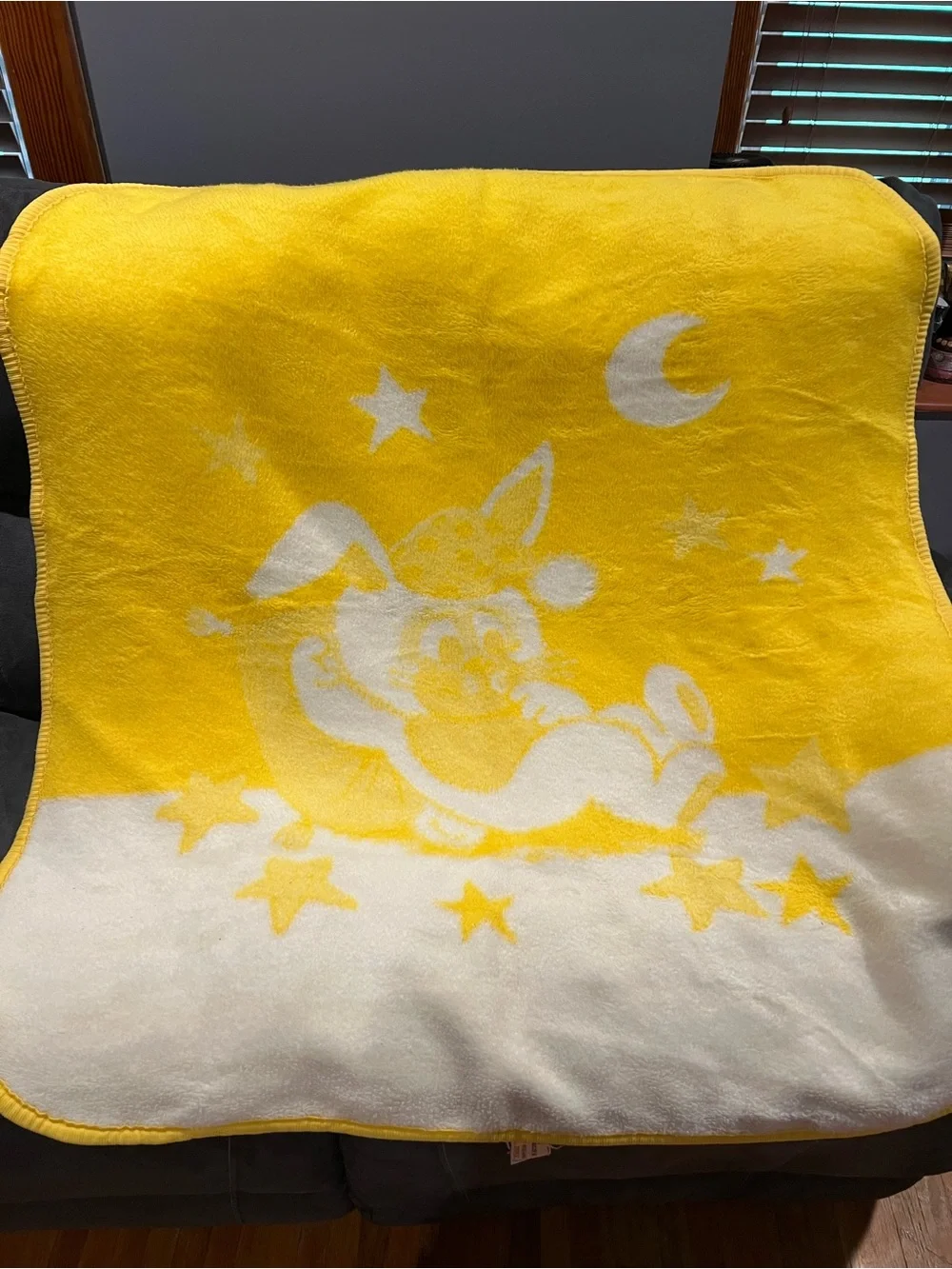 Vtg. Yellow and White Bunny Moon Plush Blanket